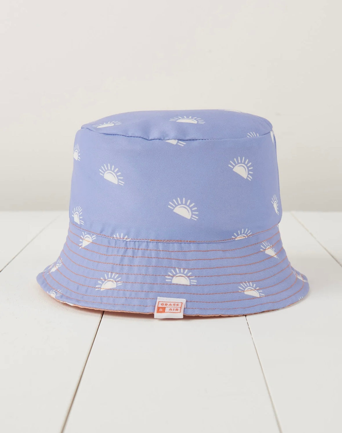 Grass & Air reversible bucket hat