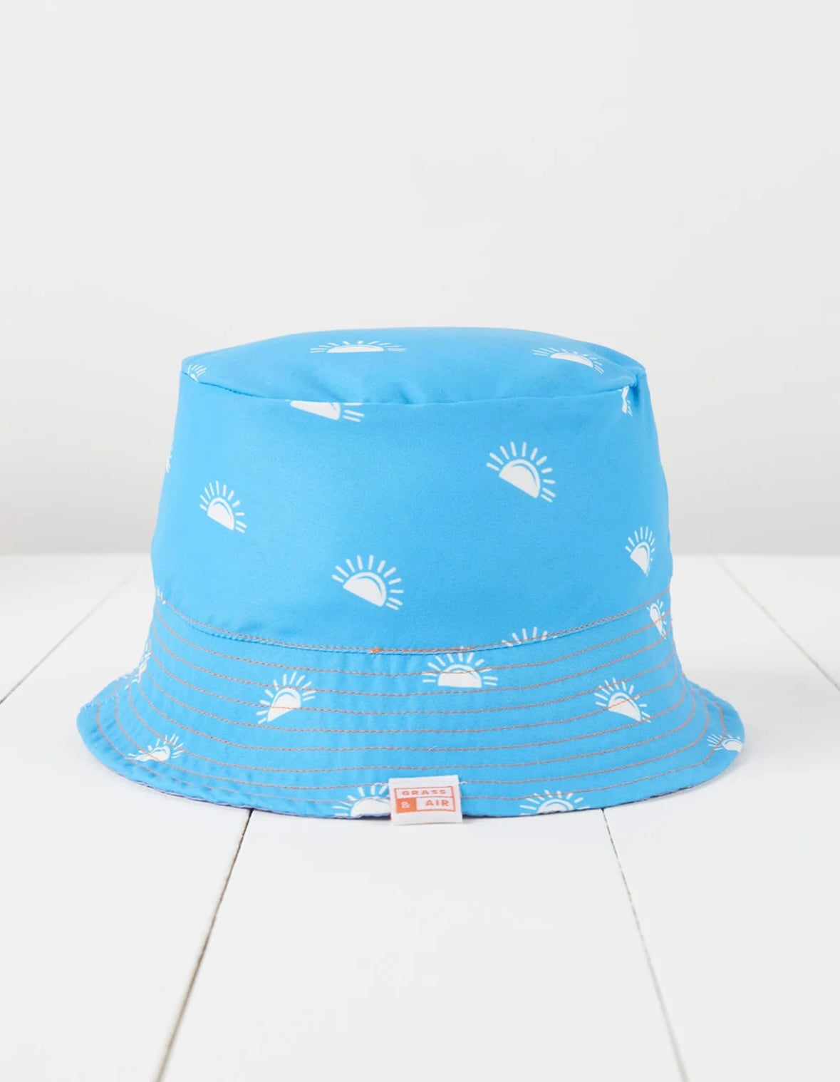 Grass & Air reversible bucket hat