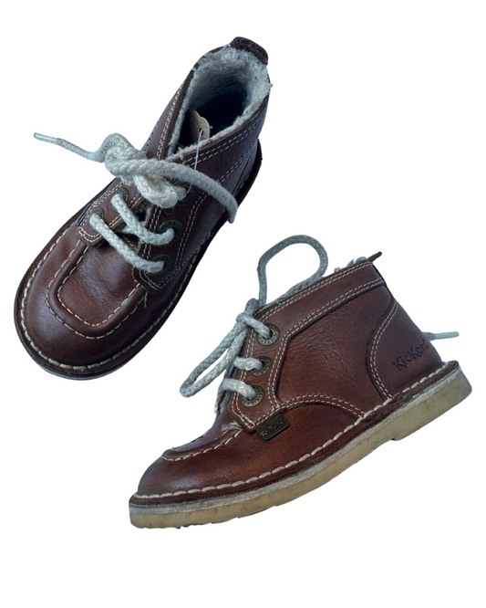 Kickers brown leather fleece lined boots (size UK9/EU27)