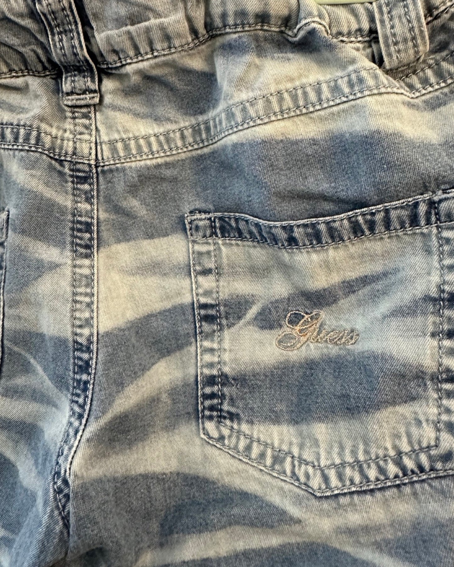 Guess kids light wash denim shorts (5-6yrs)